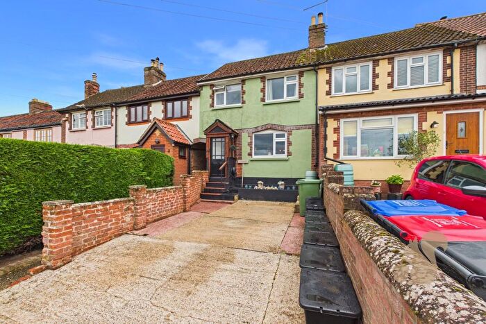 3 Bedroom Terraced House For Sale In Kitchen Hill, Bulmer, CO10