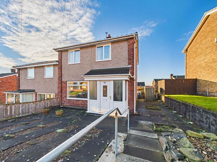 2 Bedroom Semi Detached House For Sale In Easedale Gardens, Gateshead, NE9