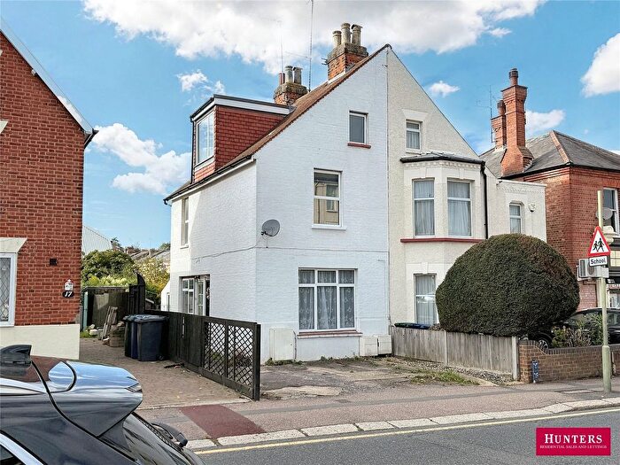 2 Bedroom Semi Detached House To Rent In Plantagenet Road, New Barnet, Herts, EN5