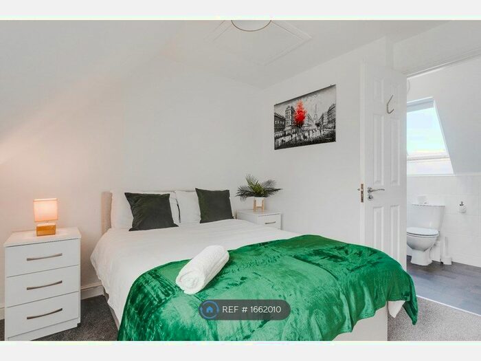 3 Bedroom Semi-Detached House To Rent In Great Mersey Street, Liverpool, L5