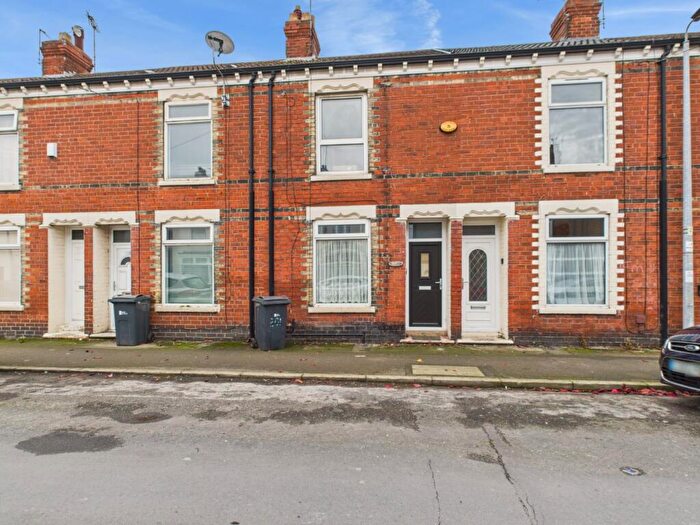 2 Bedroom Terraced House For Sale In Estcourt Street, Hull, HU9