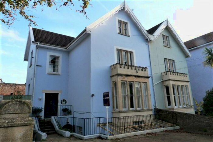1 Bedroom Flat To Rent In Bedroom Top Floor Flat In Clifton, BS8