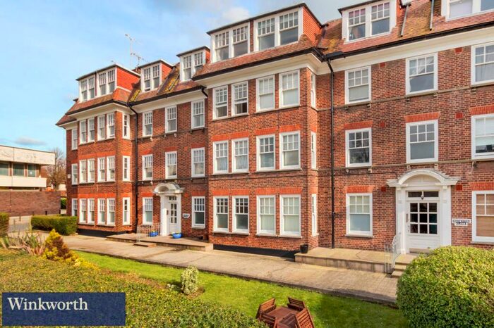 2 Bedroom Apartment To Rent In Rochester Close, Hove, East Sussex, BN3