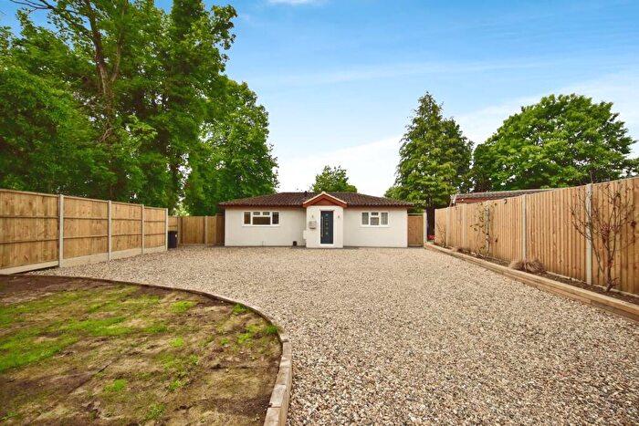 2 Bedroom Detached House For Sale In Windsor Close, Maidstone, Kent, ME14