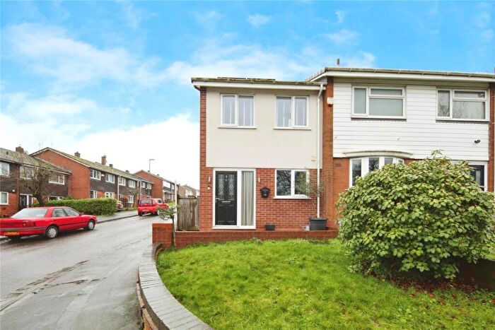 2 Bedroom End Of Terrace House For Sale In Lawnsdale Close, Birmingham, West Midlands, B46
