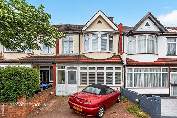 3 Bedroom Terraced House For Sale In Mayfield Road, Thornton Heath, CR7