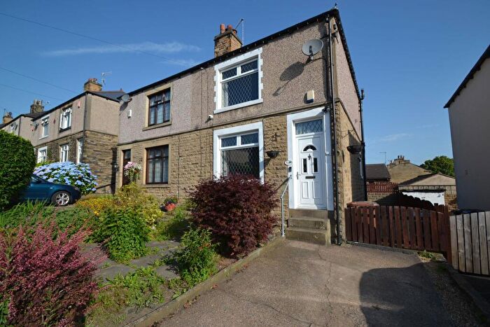 2 Bedroom Semi-Detached House For Sale In Albert Avenue, Idle, BD10
