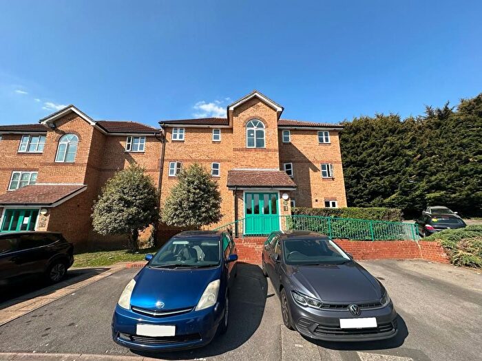 1 Bedroom Flat To Rent In Slough, Berkshire, SL1