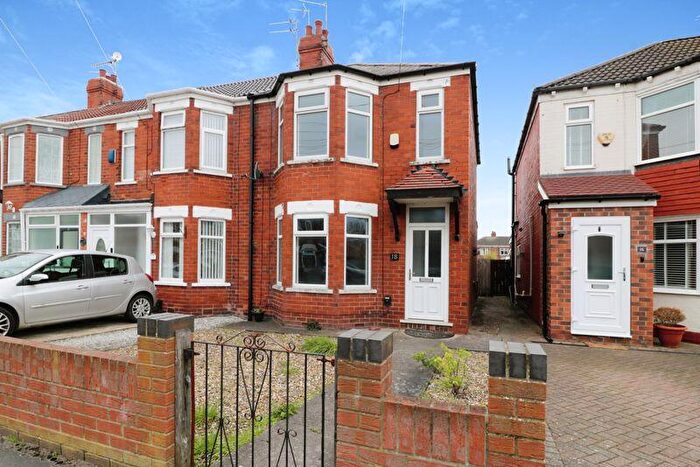 3 Bedroom Terraced House To Rent In Reldene Drive, Willerby Road, HU5