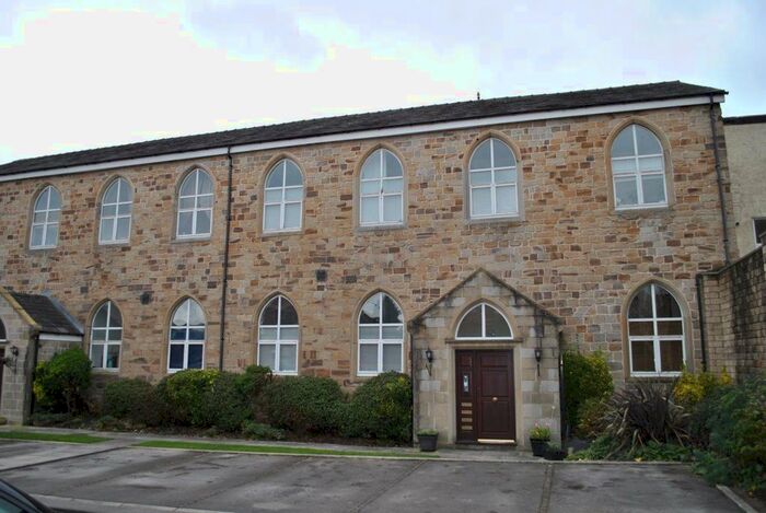 2 Bedroom Flat To Rent In ()St Georges Crt, Lemon St, Tyldesley, M29