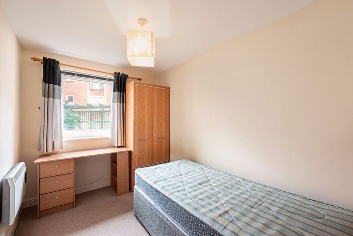 2 Bedroom Flat For Sale In Trafalgar House, Piccadilly Plaza, York, YO1