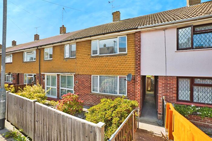 3 Bedroom Terraced House For Sale In Netherton Road, Yeovil, BA21