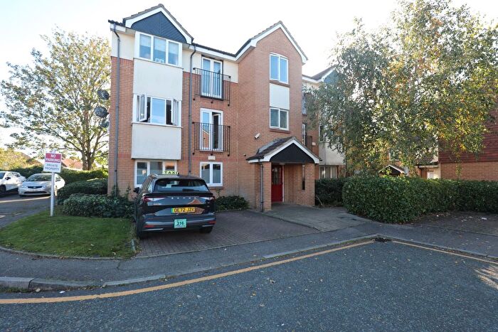 2 Bedroom Flat To Rent In Sparks Close, Dagenham, RM8