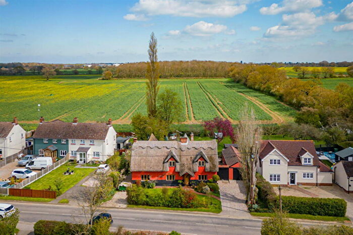 3 Bedroom Detached House For Sale In Willows Green, Chelmsford, CM3