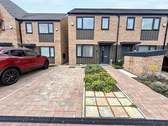 2 Bedroom End Terrace House For Sale In Smelters Court, Stockton-On-Tees, TS18