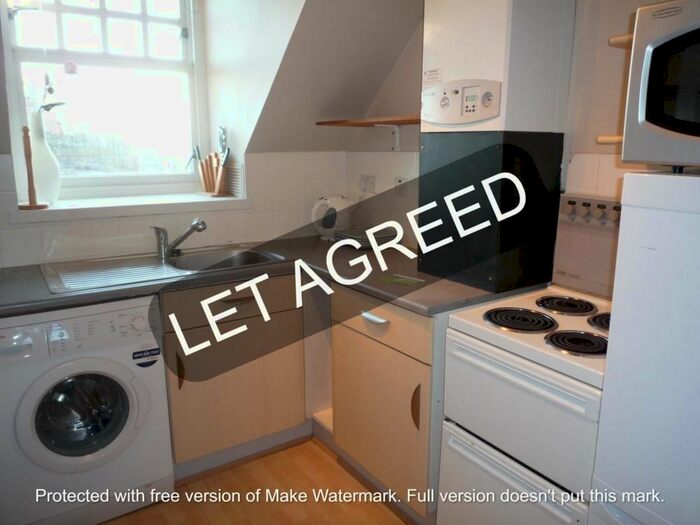 2 Bedroom Flat To Rent In E Rosemount Place, Aberdeen, AB25