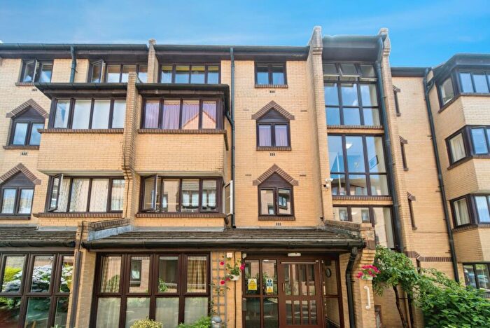 1 Bedroom Flat For Sale In Bread Street, Brighton, East Sussex, BN1