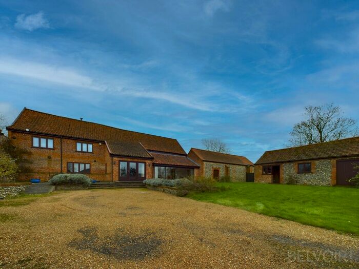3 Bedroom Barn Conversion To Rent In King Row, Shipdham, IP25