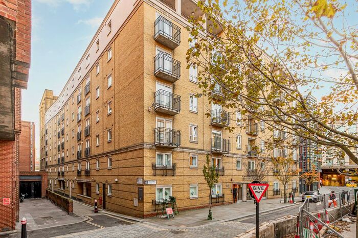 2 Bedroom Flat To Rent In Globe View, High Timber Street, EC4V