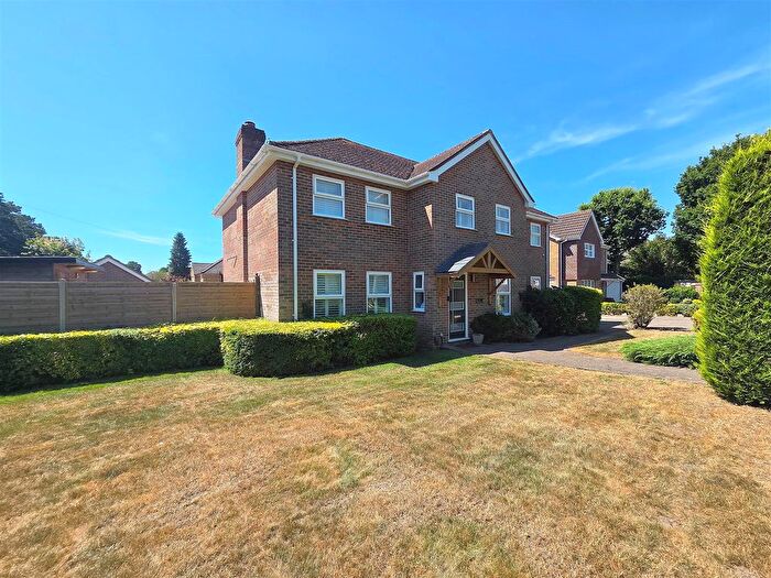 5 Bedroom Detached House For Sale In Monterey Drive, Locks Heath, SO31