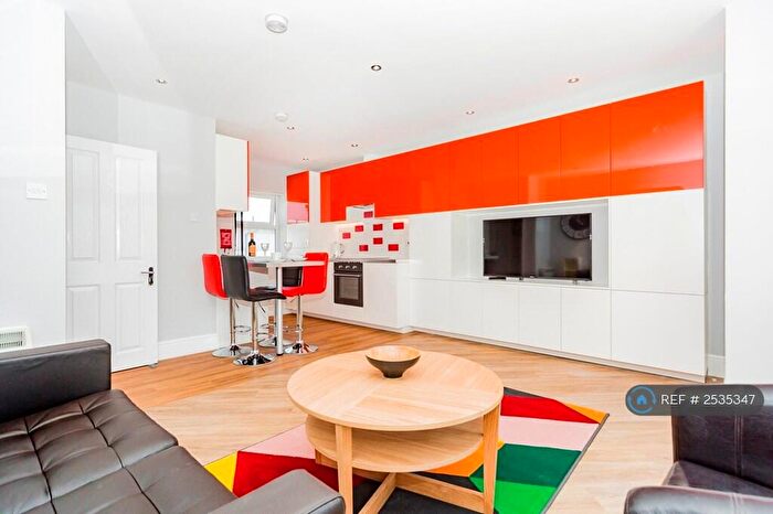 2 Bedroom Flat To Rent In Aaron Hill Road, London, E6