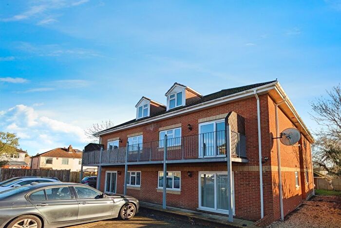 1 Bedroom Flat To Rent In Harrison Road, SO17