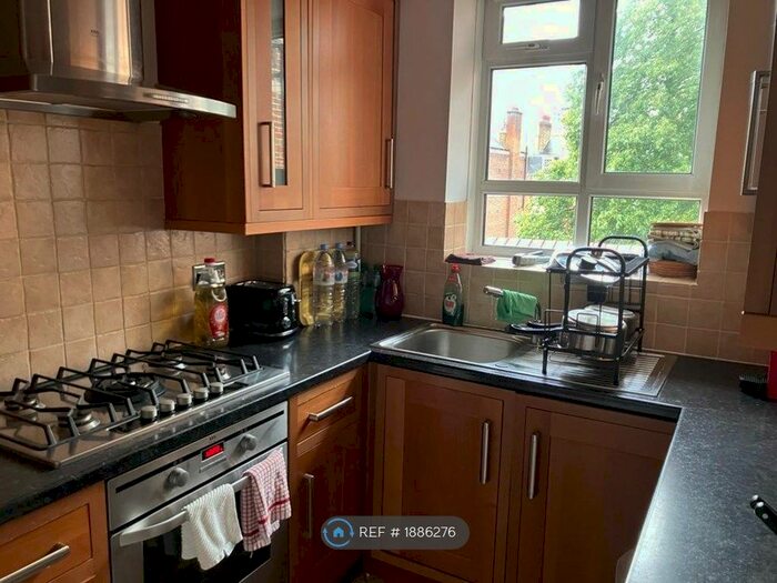 1 Bedroom Flat To Rent In Sheringham House, London, NW1