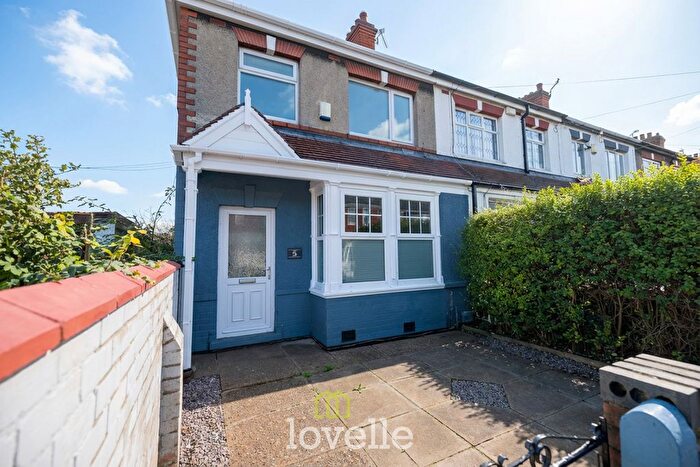 3 Bedroom End Terrace House For Sale In Clifton Road, Grimsby, DN34