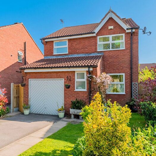 3 Bedroom Detached House For Sale In Old Farm Way, Brayton, YO8