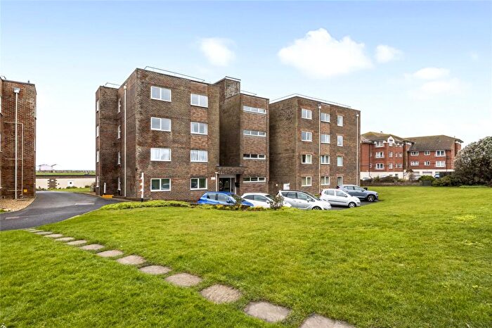 2 Bedroom Flat For Sale In Brighton Road, Lancing, West Sussex, BN15