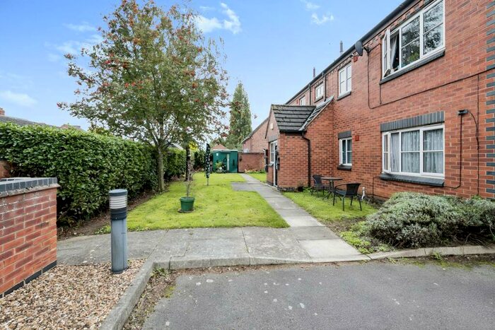 2 Bedroom Apartment To Rent In Osborne Road, Northampton, NN2