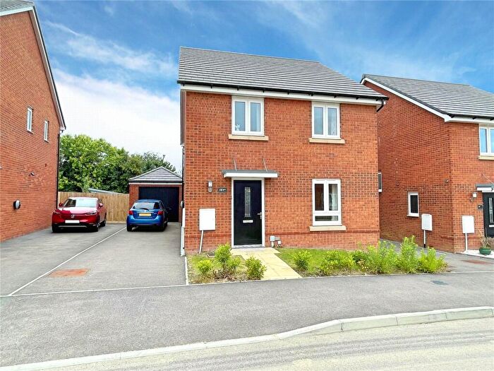 4 Bedroom Detached House For Sale In Holmwood Way, Angmering, Littlehampton, West Sussex, BN16