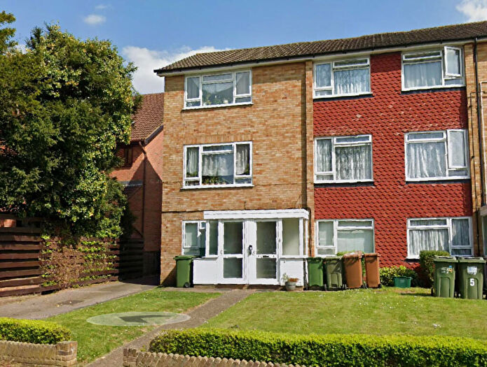 2 Bedroom Ground Maisonette To Rent In Brunswick Road, Sutton, SM1