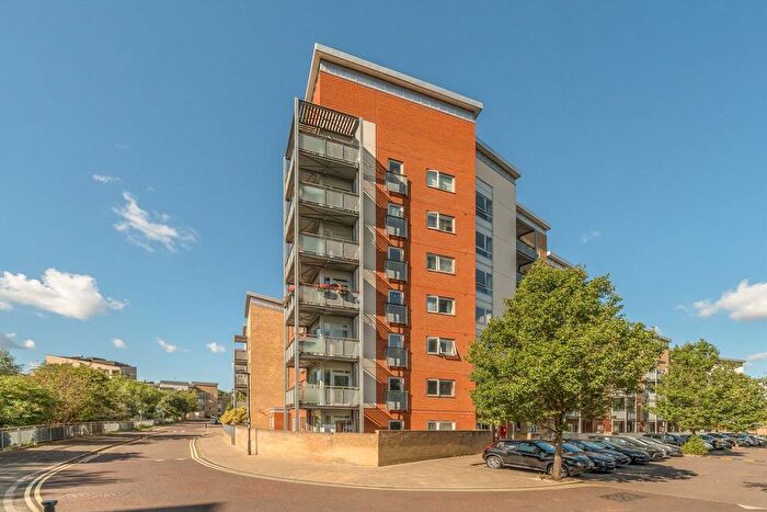 1 Bedroom Flat To Rent In Waterway Avenue, Lewisham, SE13