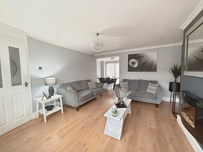 3 Bedroom Terraced House For Sale In Boyce Road, Stanford-Le-Hope, SS17