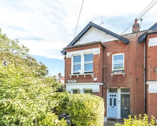 2 Bedroom Flat To Rent In Telford Avenue, London, SW2