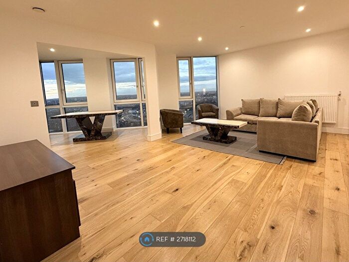 2 Bedroom Flat To Rent In High Street, London, E15