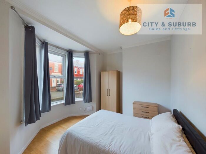 2 Bedroom Flat To Rent In Simonside Terrace, Heaton, Newcastle Upon Tyne, Tyne And Wear, NE6