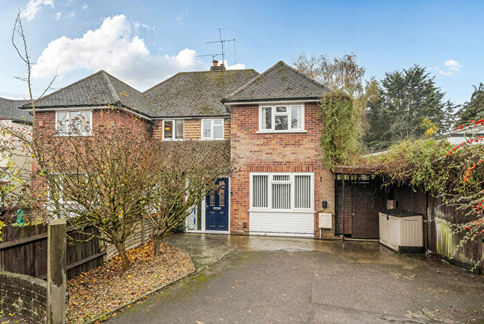 4 Bedroom Semi-Detached House For Sale In Wokingham Road, Earley, Reading, Berkshire, RG6