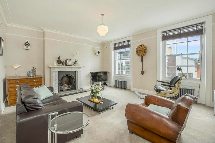2 Bedroom Flat To Rent In Offord Road, London, N1