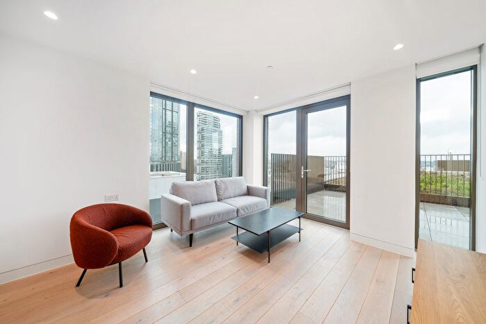 2 Bedroom Flat To Rent In The Arc, City Road, London, EC1V