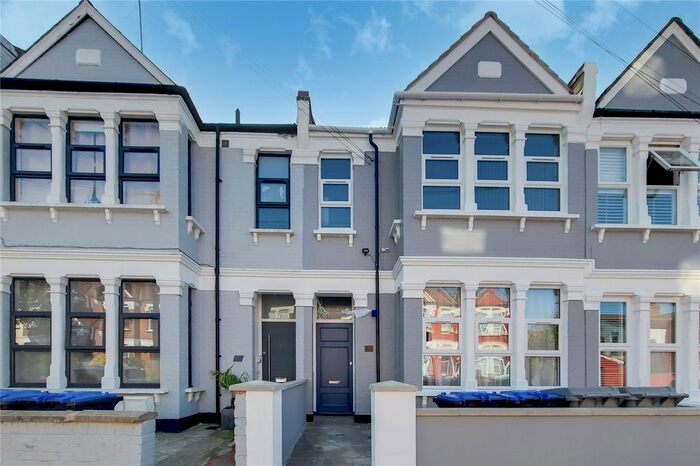 Studio To Rent In Larch Road, Cricklewood, London, NW2