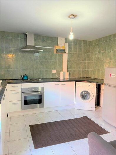 1 Bedroom Flat To Rent In Joydon Drive, Chadwell Heath, Romford, RM6