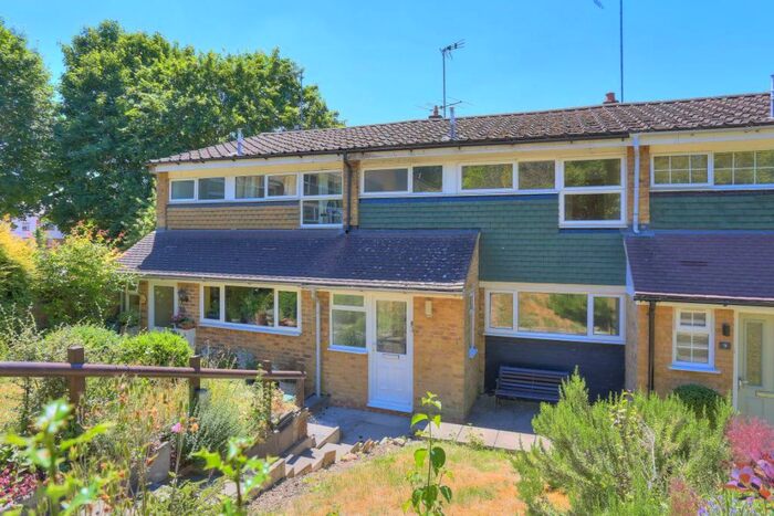 3 Bedroom House To Rent In Willow Way, Harpenden, Hertfordshire, AL5