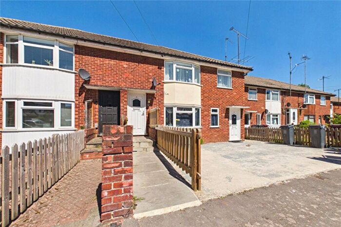 2 Bedroom Maisonette To Rent In Ivydene Road, Reading, Berkshire, RG30
