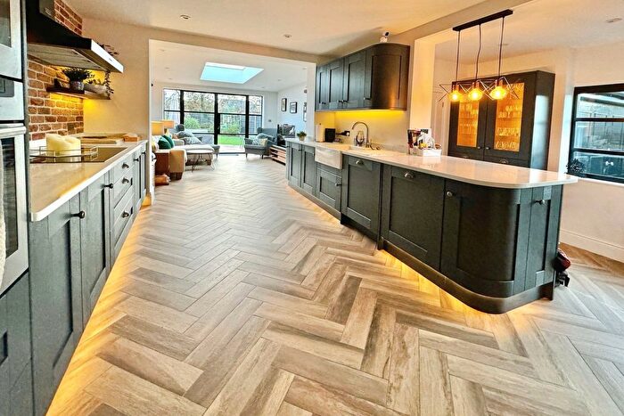 5 Bedroom Detached House For Sale In Eastfield Road, Burnham, SL1