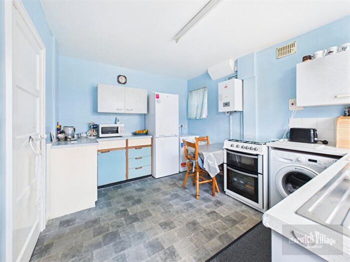 3 Bedroom Detached House For Sale In Beacon Hill Avenue, Harwich, Essex, CO12