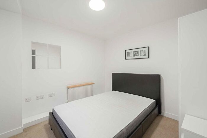 2 Bedroom Flat For Sale In Normandy Place, Bourbon Lane, London, W12