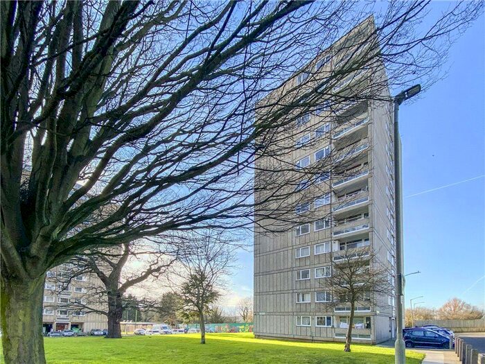 1 Bedroom Flat To Rent In Fontley Way, Roehampton, SW15