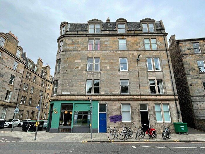 4 Bedroom Flat To Rent In Hope Park Crescent, Edinburgh, Midlothian, EH8